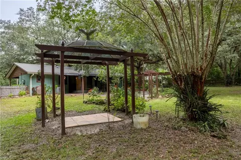 Exterior - 16564 NE 25th Ln, Williston, FL 32696 photo 12 of 23