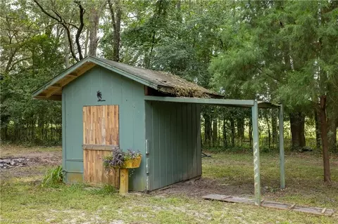 Exterior - 16564 NE 25th Ln, Williston, FL 32696 photo 14 of 23