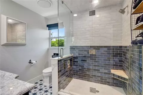 Bath - 193 Cocohatchee St, Naples, FL 34110 photo 1 of 6