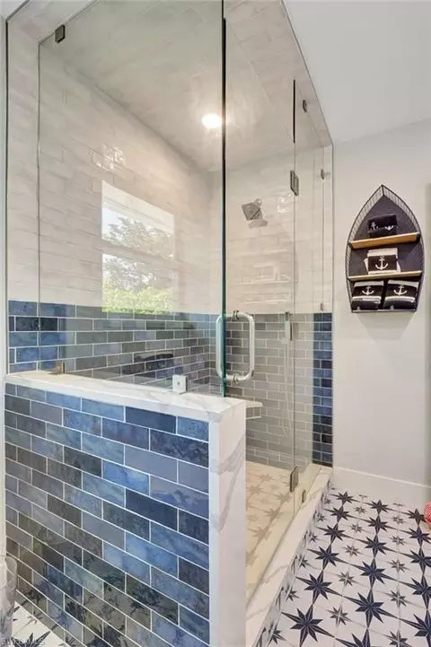 Bath - 193 Cocohatchee St, Naples, FL 34110 photo 3 of 6