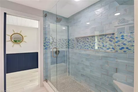 Bath - 193 Cocohatchee St, Naples, FL 34110 photo 5 of 6