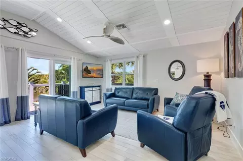 Living - 193 Cocohatchee St, Naples, FL 34110 photo 4 of 11