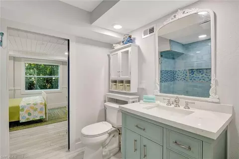 Bath - 193 Cocohatchee St, Naples, FL 34110 photo 6 of 6
