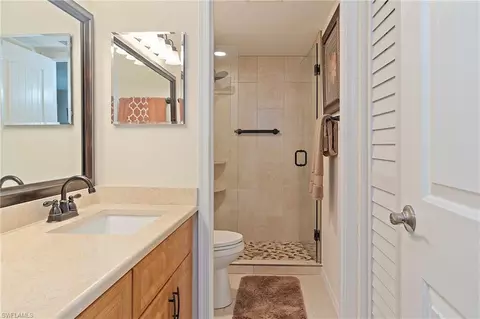 Bath - 1075 Foxfire Ln #310, Naples, FL 34104 photo 1 of 5