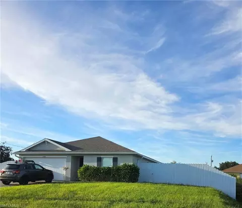 2908 43rd St SW, Lehigh Acres, FL 33976