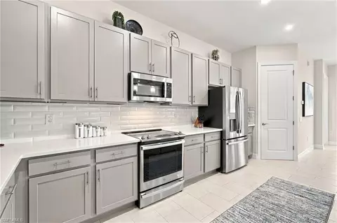 Kitchen - 178 Indies Dr E #202, Naples, FL 34114 photo 2 of 5