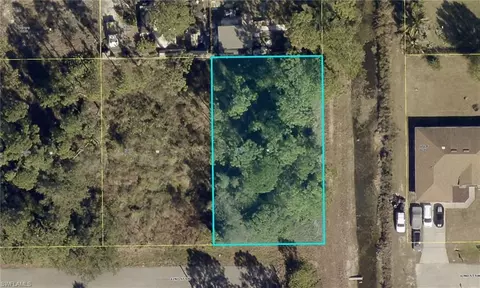 2800 42nd St SW, Lehigh Acres, FL 33976