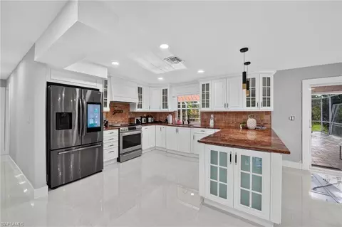 Kitchen - 6255 Cedar Tree Ln, Naples, FL 34116 photo 1 of 5