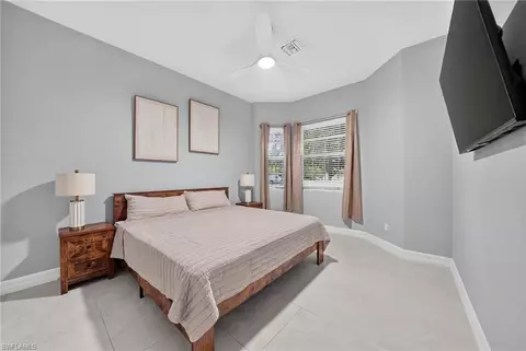 Bedroom - 6255 Cedar Tree Ln, Naples, FL 34116 photo 7 of 9