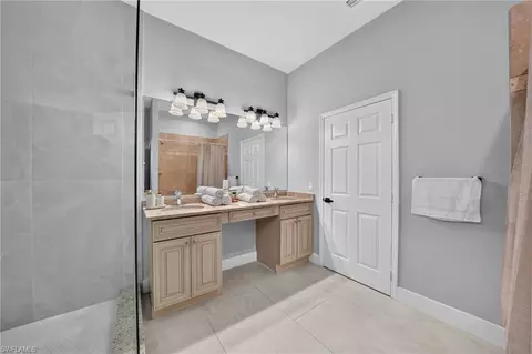 Bath - 6255 Cedar Tree Ln, Naples, FL 34116 photo 7 of 8