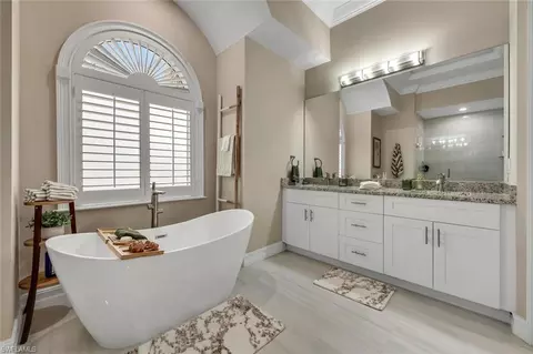 Bath - 495 Saddlebrook Ln, Naples, FL 34110 photo 2 of 3