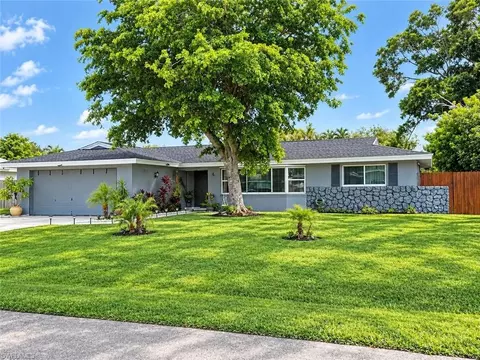 1643 N Hermitage Rd, Fort Myers, FL 33919