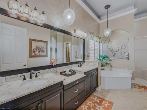Bath - 5765 Mango Cir, Naples, FL 34110 photo 1 of 2