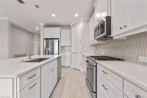 Kitchen - 4564 Centaurus Cir, Naples, FL 34120 photo 3 of 4