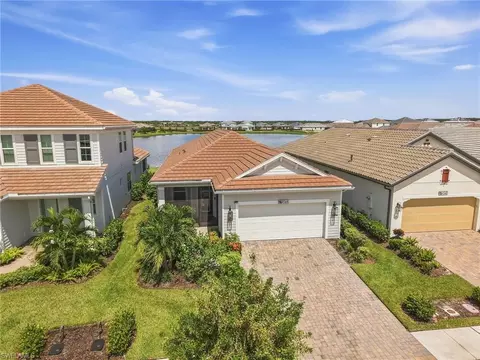 Exterior - 4564 Centaurus Cir, Naples, FL 34120 photo 4 of 13