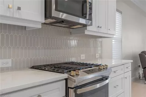 Kitchen - 4564 Centaurus Cir, Naples, FL 34120 photo 4 of 4
