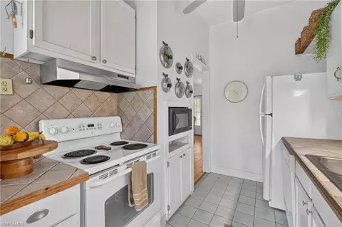 Kitchen - 442 Central Ave, Naples, FL 34102 photo 1 of 1