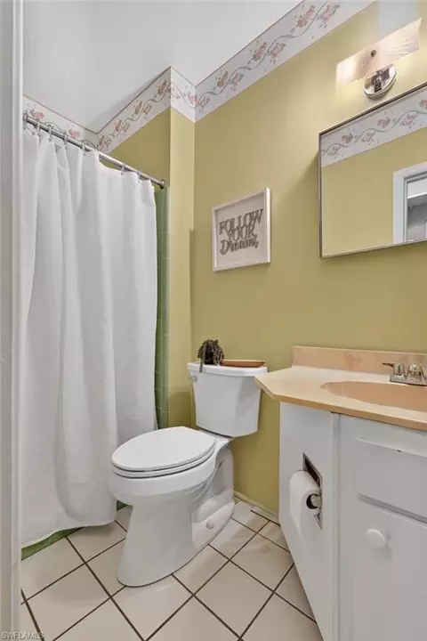 Bath - 442 Central Ave, Naples, FL 34102 photo 1 of 3