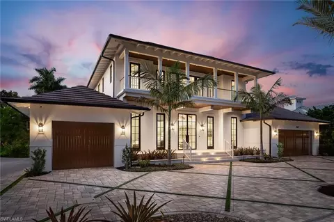 501 7th Ave N, Naples, FL 34102
