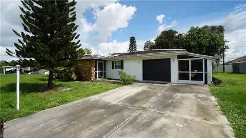 320 Hollywood St, Lehigh Acres, FL 33936