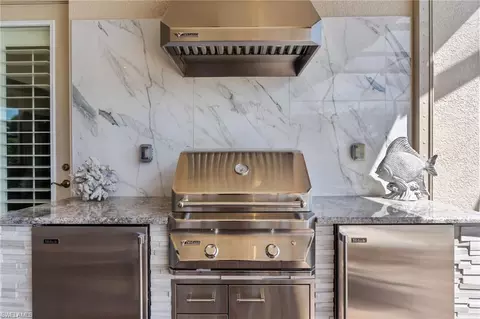 Kitchen - 6324 Serano Way, Naples, FL 34113 photo 5 of 5