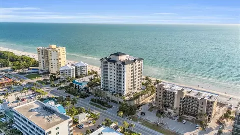 9235 Gulf Shore Dr #PH-01, Naples, FL 34108
