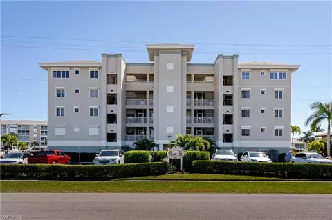 907 Panama Ct #203, Marco Island, FL 34145