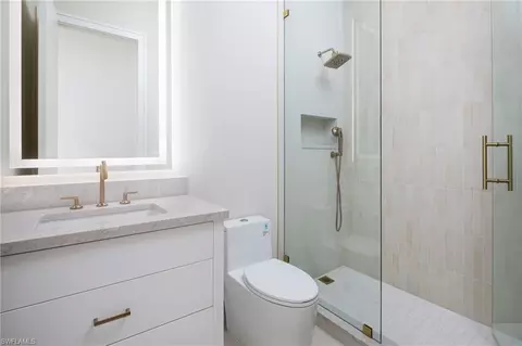 Bath - 223 Bayview Ave, Naples, FL 34108 photo 5 of 7