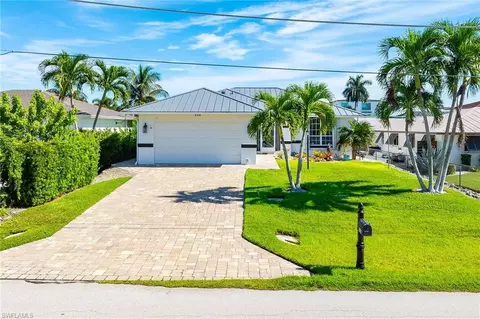131 San Salvador St, Naples, FL 34113