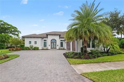8709 Cavano St, Naples, FL 34119