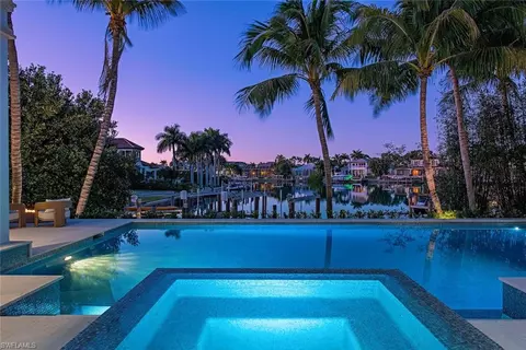 275 Spring Line Dr, Naples, FL 34102