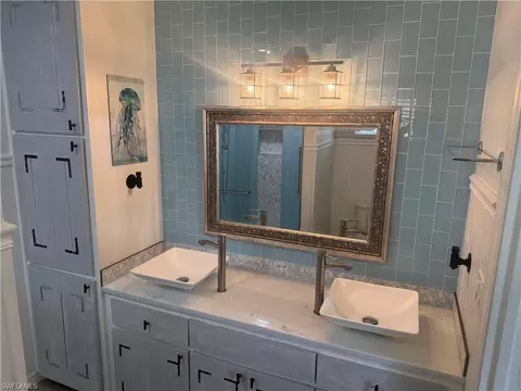 Bath - 17841 SE 106th Ct, Summerfield, FL 34491 photo 2 of 2