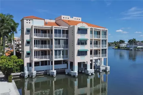 4500 Gulf Shore Blvd N #1-211, Naples, FL 34103