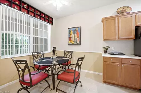 Dining - 4833 Hampshire Ct #301, Naples, FL 34112 photo 4 of 5