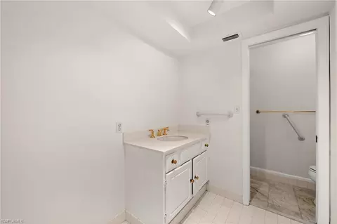 Bath - 180 Pebble Beach Blvd, Naples, FL 34113 photo 1 of 3
