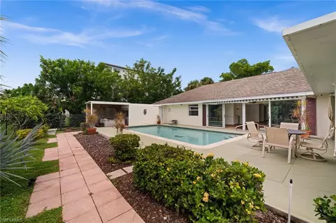 Exterior - 180 Pebble Beach Blvd, Naples, FL 34113 photo 4 of 8