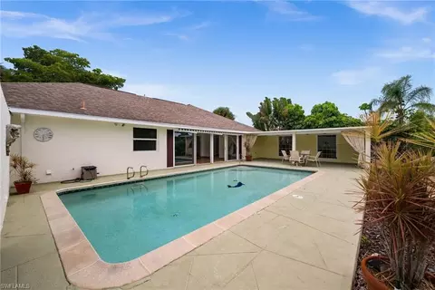 Exterior - 180 Pebble Beach Blvd, Naples, FL 34113 photo 5 of 8