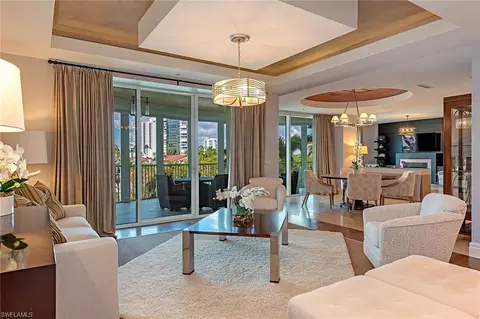 4501 Gulf Shore Blvd N #404, Naples, FL 34103