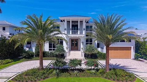 Exterior - 1544 3rd St S, Naples, FL 34102 photo 7 of 7