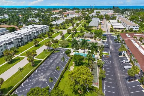 View/Area - 506 Broad Ave S #506, Naples, FL 34102 photo 2 of 2