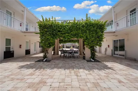 Exterior - 506 Broad Ave S #506, Naples, FL 34102 photo 7 of 9