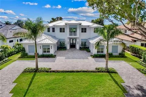 788 Riviera Dr, Naples, FL 34103