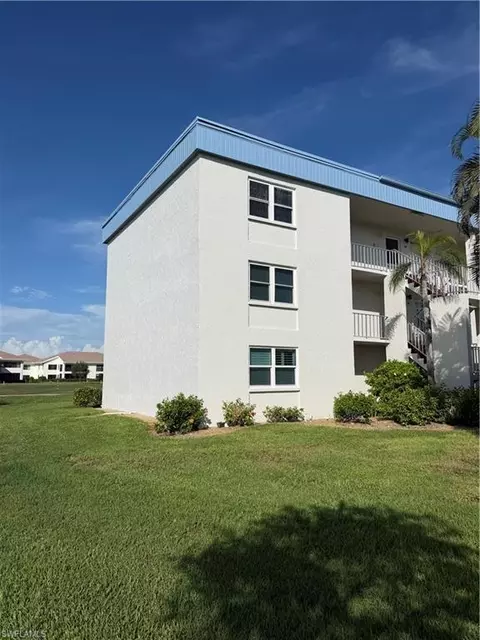 1624 Pine Valley Dr #115, Fort Myers, FL 33907