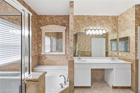 Bath - 104 Glen Eagle Cir, Naples, FL 34104 photo 2 of 3