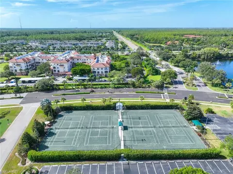 View/Area - 104 Glen Eagle Cir, Naples, FL 34104 photo 2 of 6