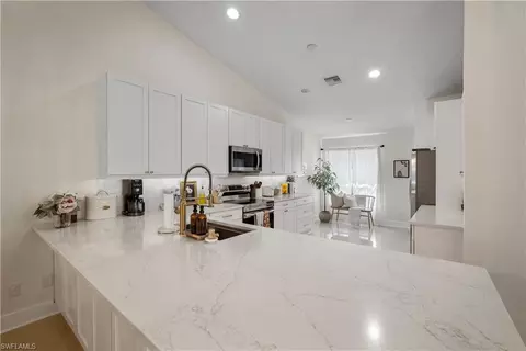 8163 Ibis Cove Cir, Naples, FL 34119