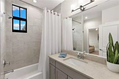 Bath - 7527 Morgan Way, Naples, FL 34119 photo 3 of 3