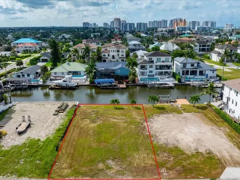 464 Seagull Ave, Naples, FL 34108 photo 8