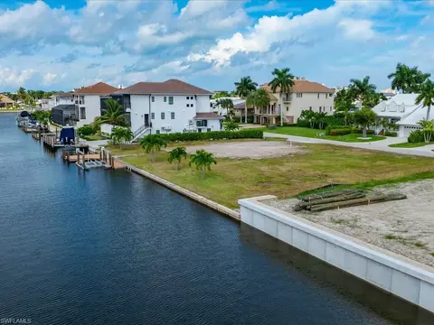 464 Seagull Ave, Naples, FL 34108 photo 11