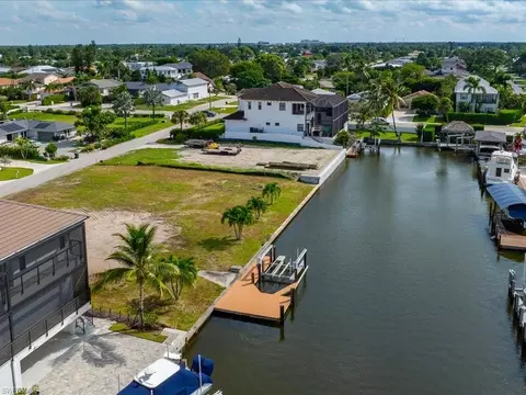 464 Seagull Ave, Naples, FL 34108 photo 12
